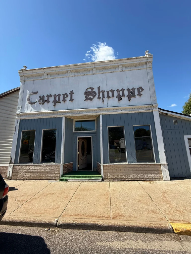 5 bed mixed use in Prairie Farm, WI